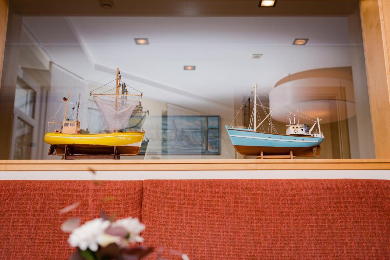 Hotel Am Fischerhafen 디춤 외부 사진